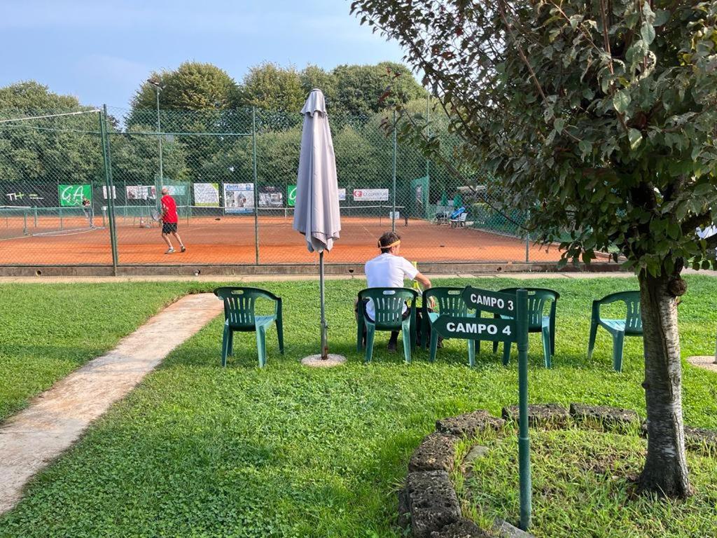 Hotel Sporting Brugherio Esterno foto