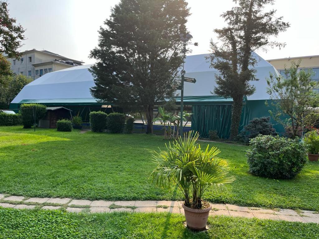 Hotel Sporting Brugherio Esterno foto