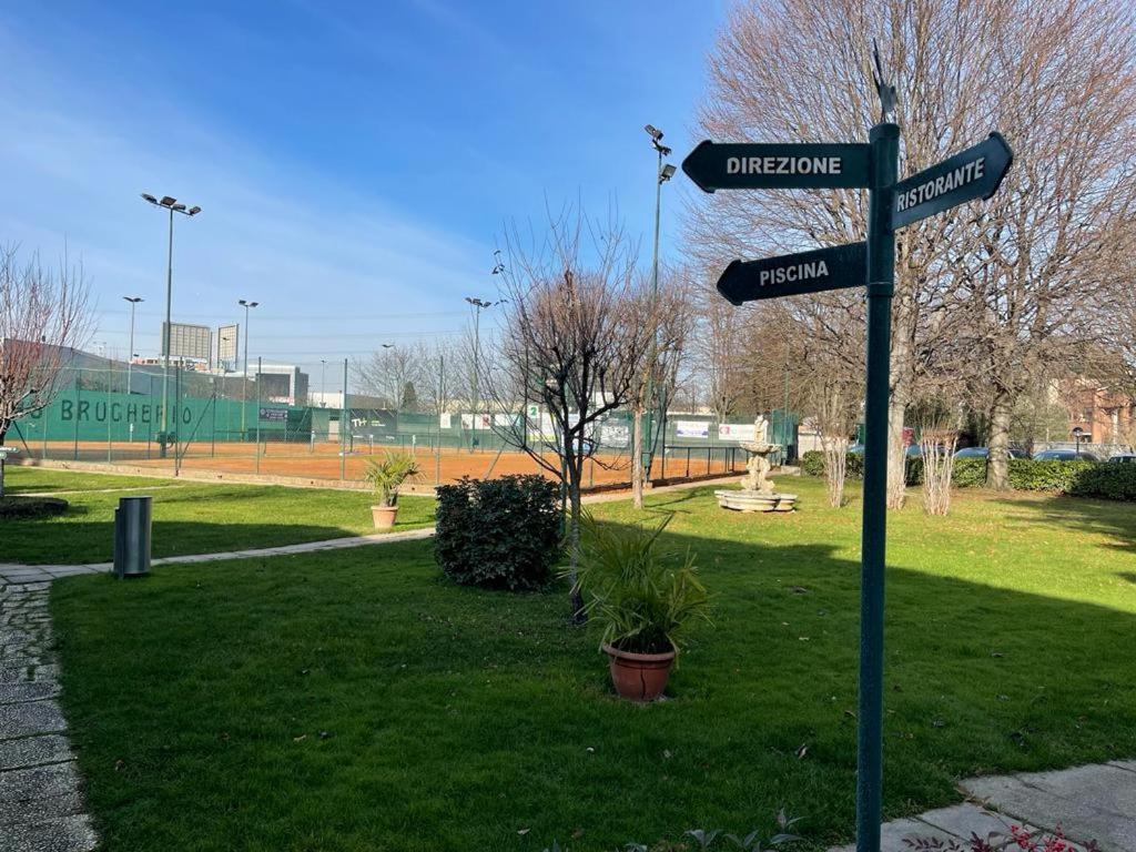 Hotel Sporting Brugherio Esterno foto