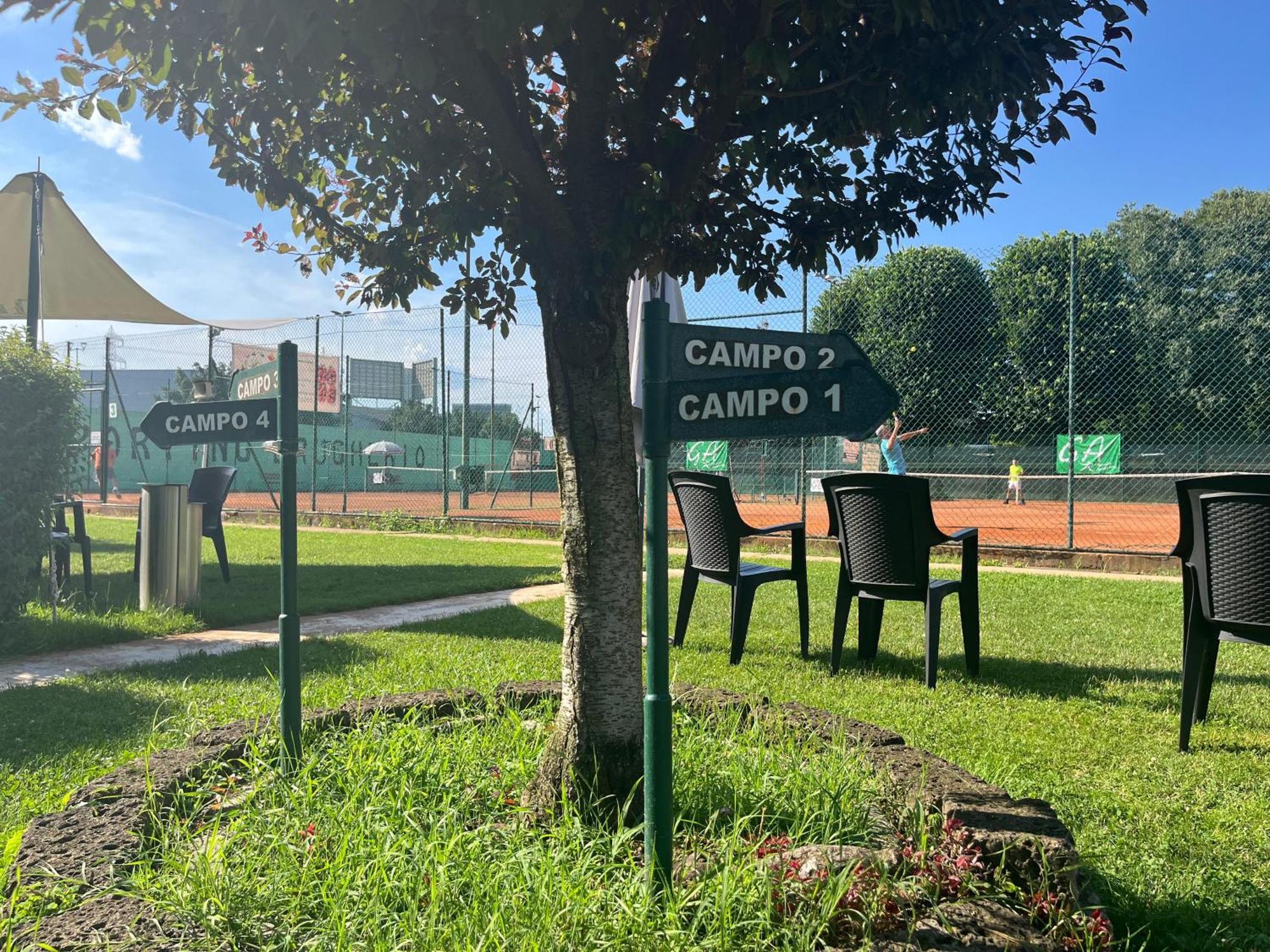 Hotel Sporting Brugherio Esterno foto